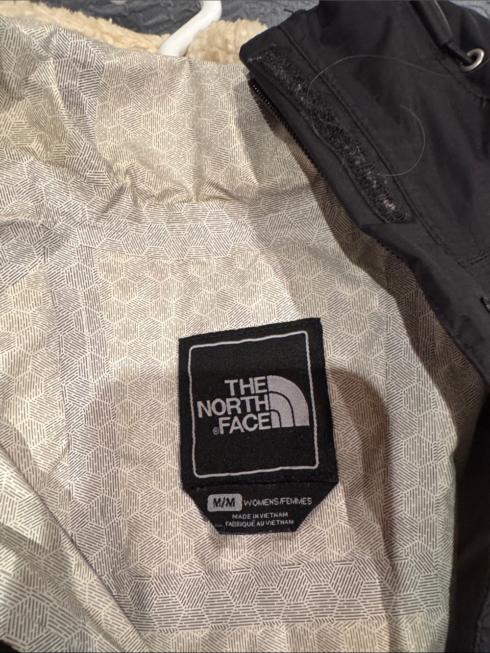 The North Face Black Hooded Jacket - Picture 5 of 7